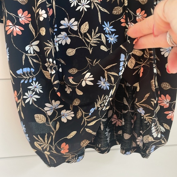 NWT, Loft top, size XS - Picture 3 of 6